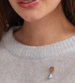 Toujours Ajour brooch