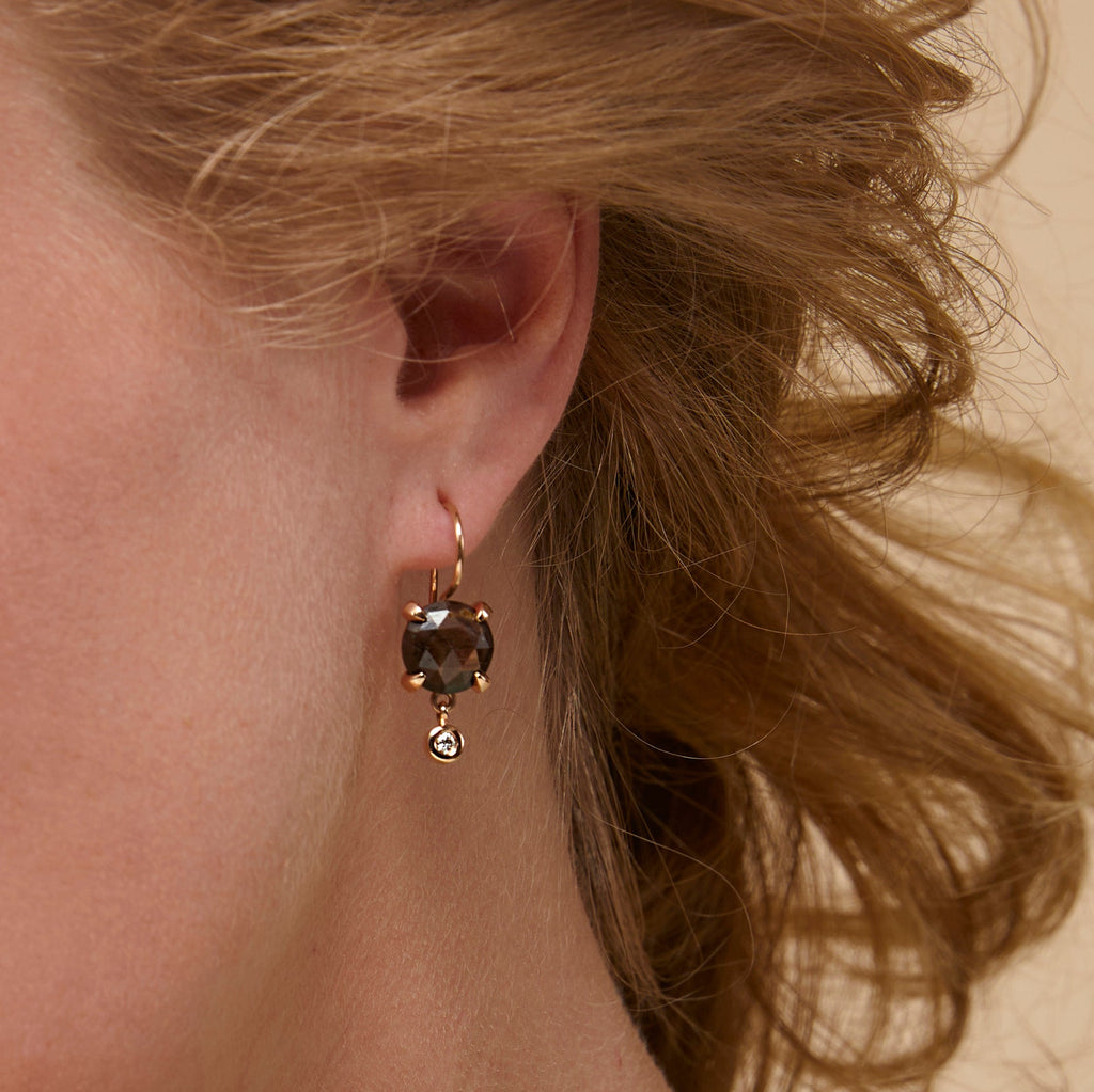 Catch earrings