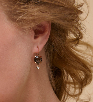 Catch earrings