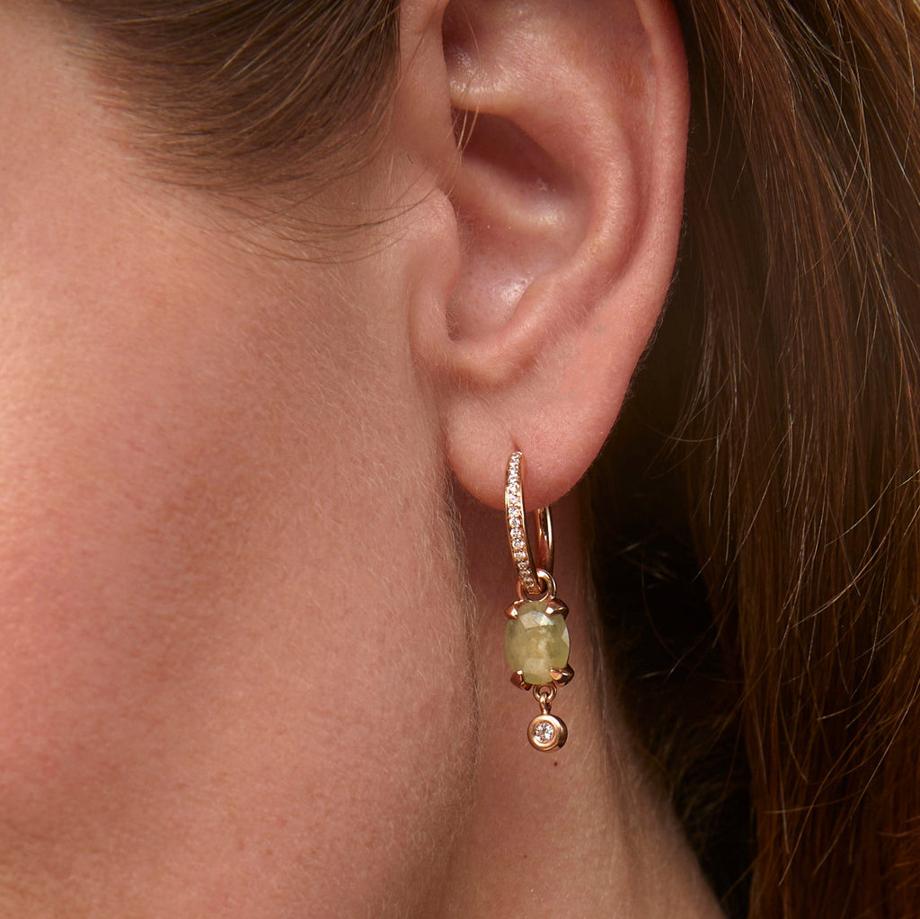 Catch single earring